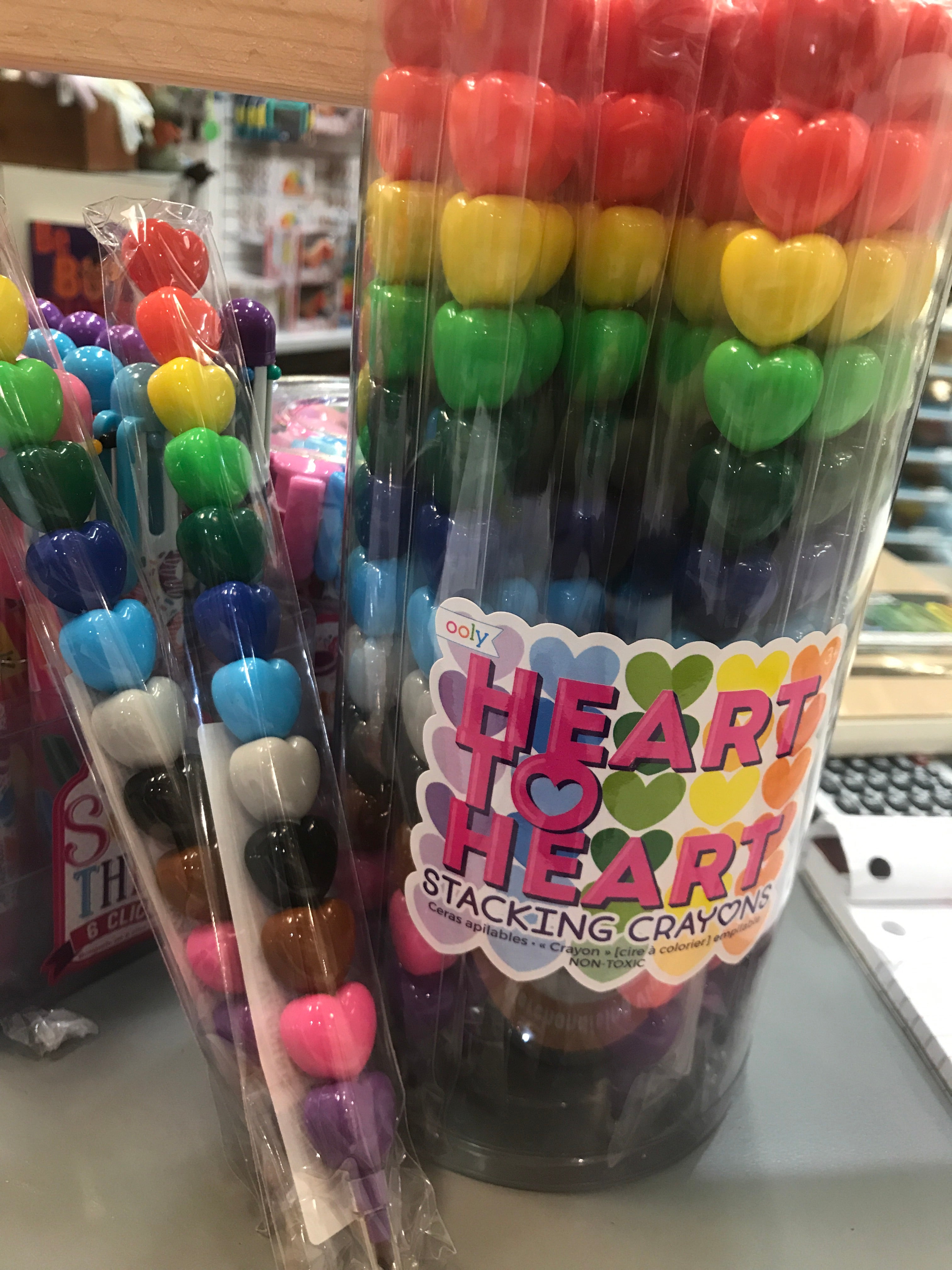 ooly - Heart to Heart Stacking Crayon – Mudpuddles Toy Store